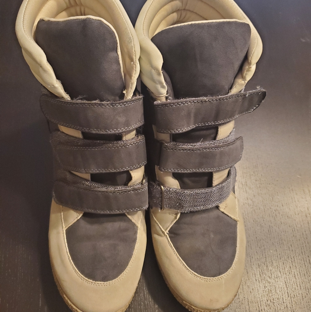 Velcro wedge